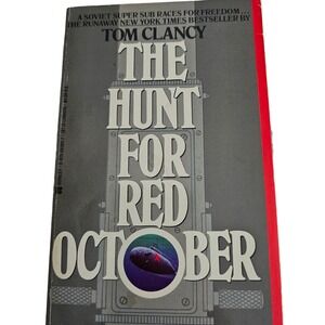 The Hunt for Red October Tom Clancy‎ Berkley Paperback 1985 Jack Ryan Thriller